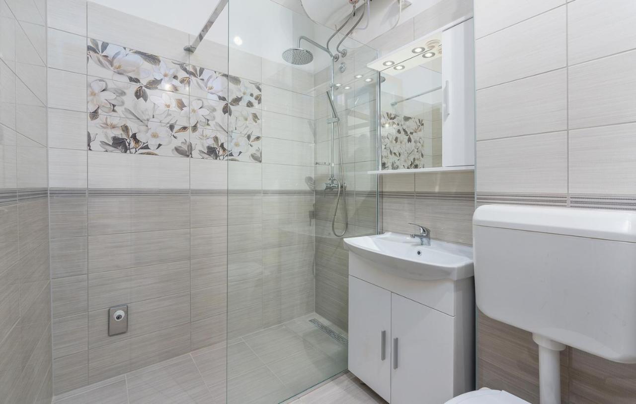 Apartments Simonetti โปเรช ภายนอก รูปภาพ